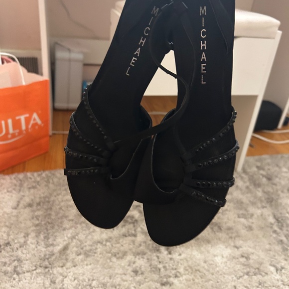 Black Michael Strapped Heels Size 7 - Picture 4 of 4